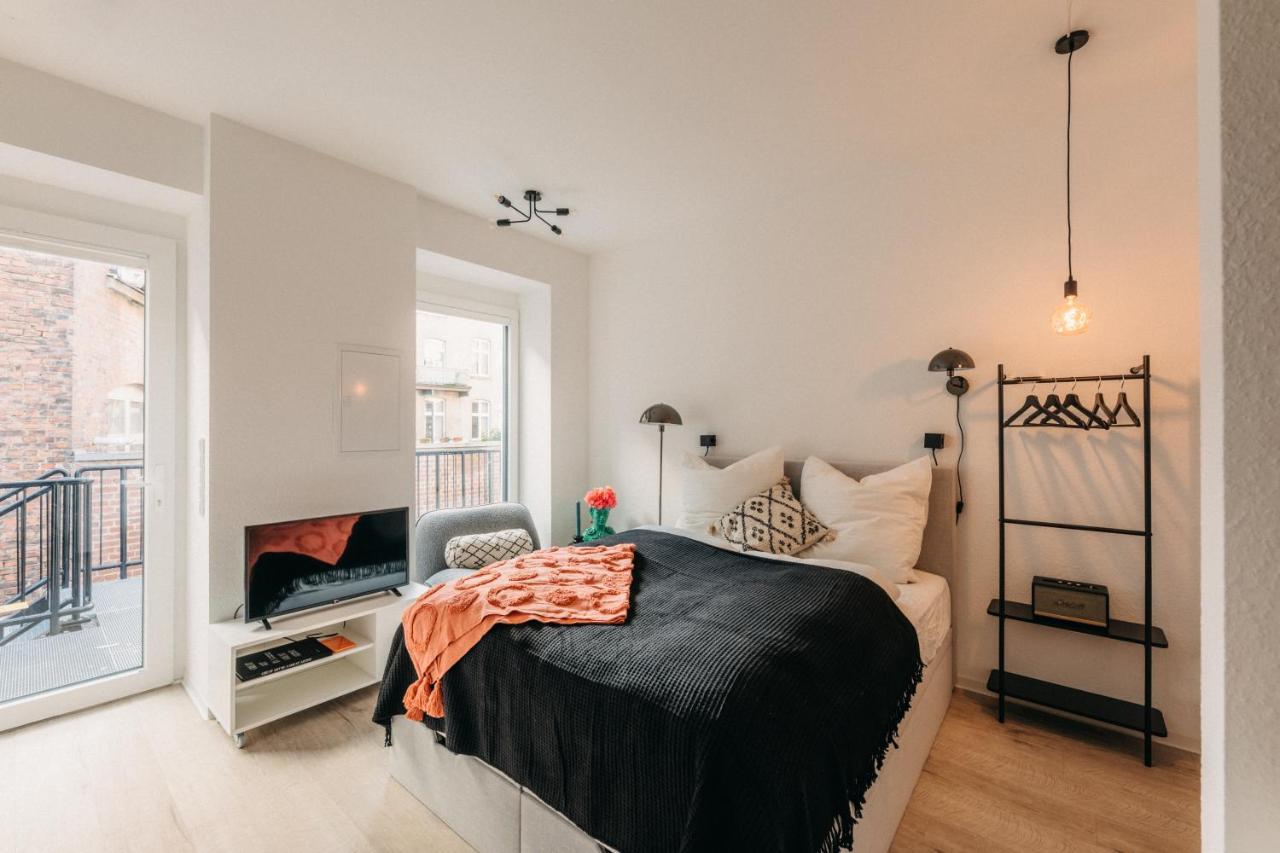 Helles BHH Living Apartment in Düsseldorf mit moderner Einrichtung